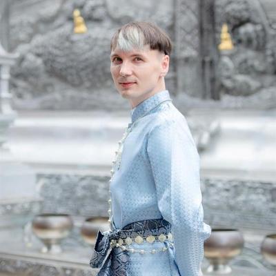 &copy; Natthapong Thongchai